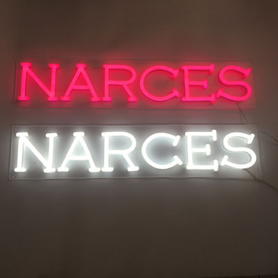UL Clear Acrylic Back Neon Sign Chữ cho tường dài 62cm