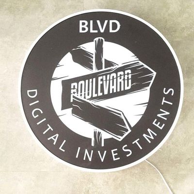 Quảng cáo ngoài trời có đèn Led tùy chỉnh Độ dày 50-200mm