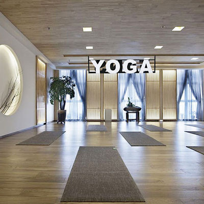 Cửa hàng Yoga Cửa hàng Bảng hiệu Đèn Led Thư kênh Với Đường đua kim loại