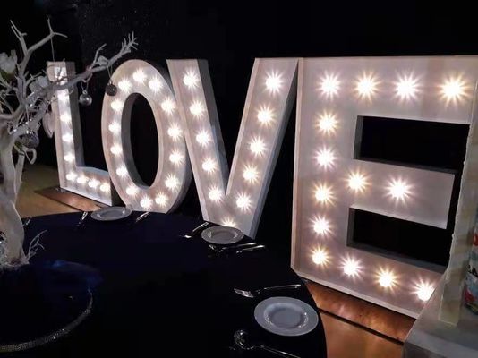 Đứng tự do 4 chân Chữ ký hiệu Love Marquee Chống thấm nước IP67