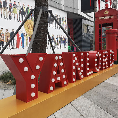 Đèn chiếu sáng chữ cái khổng lồ được chiếu sáng ngoài trời Đèn mạ điện