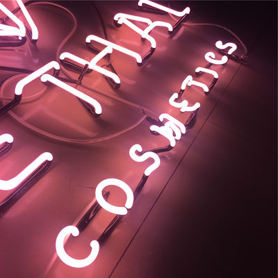 Cửa hàng mỹ phẩm Logo tùy chỉnh Neon Dấu hiệu thủy tinh Làm bằng chữ cái kênh Neon màu hồng